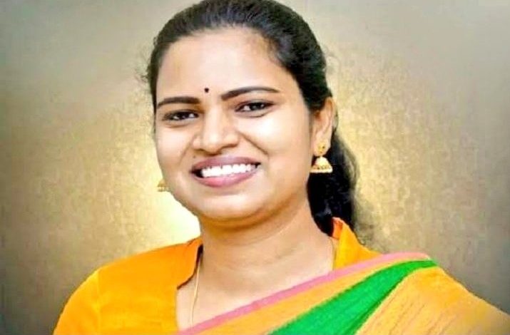 Minister Vidadala Rajini Inaugurates Mobile Dental Unit for Government Dental College